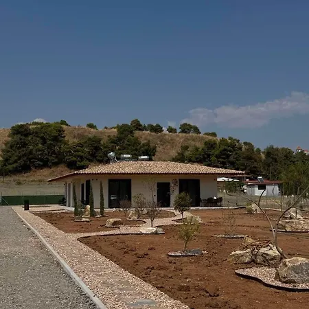 Rcr The Stones Apartament Flogita