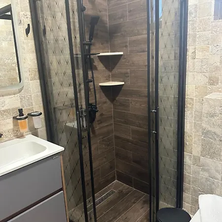 Rcr The Stones Appartement